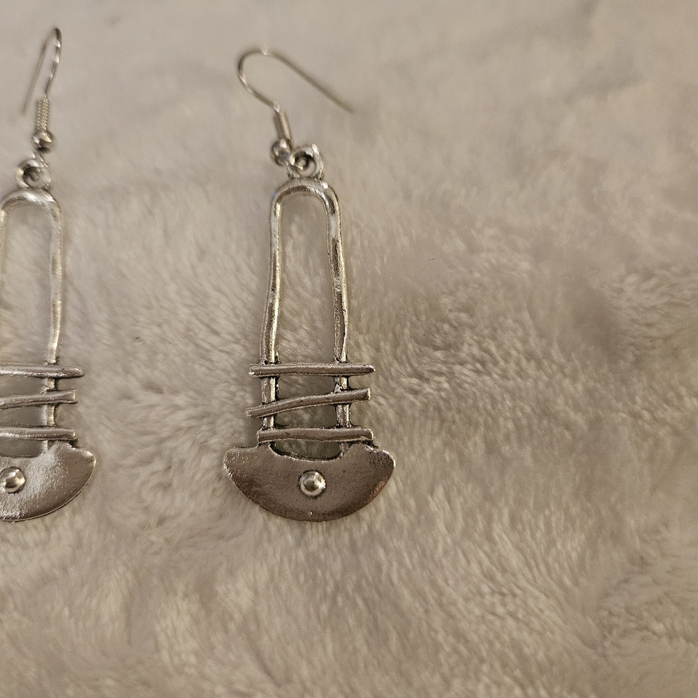 Silver earrings - Picture 2 of 4